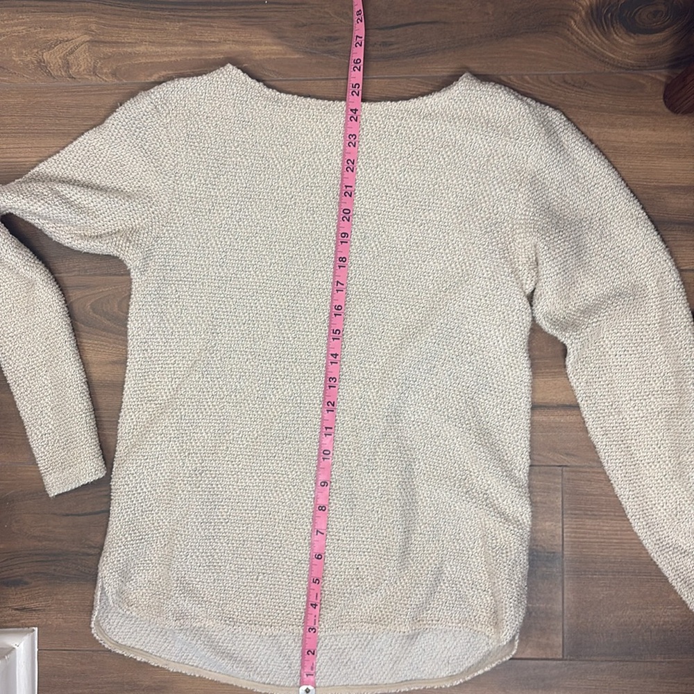 H&M Sweater - Picture 5 of 6
